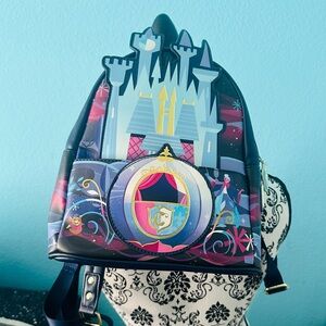 ⚡️💙Loungefly Disney CinderellaCastle Backpack